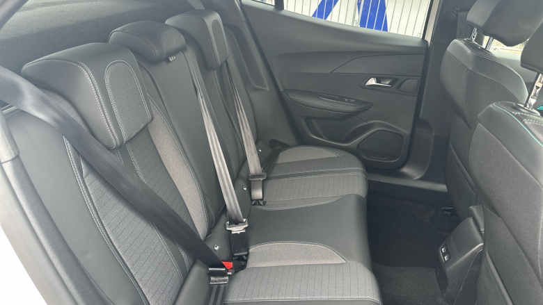 Peugeot 2008 1.2 PureTech Allure Premium 5dr Petrol Estate